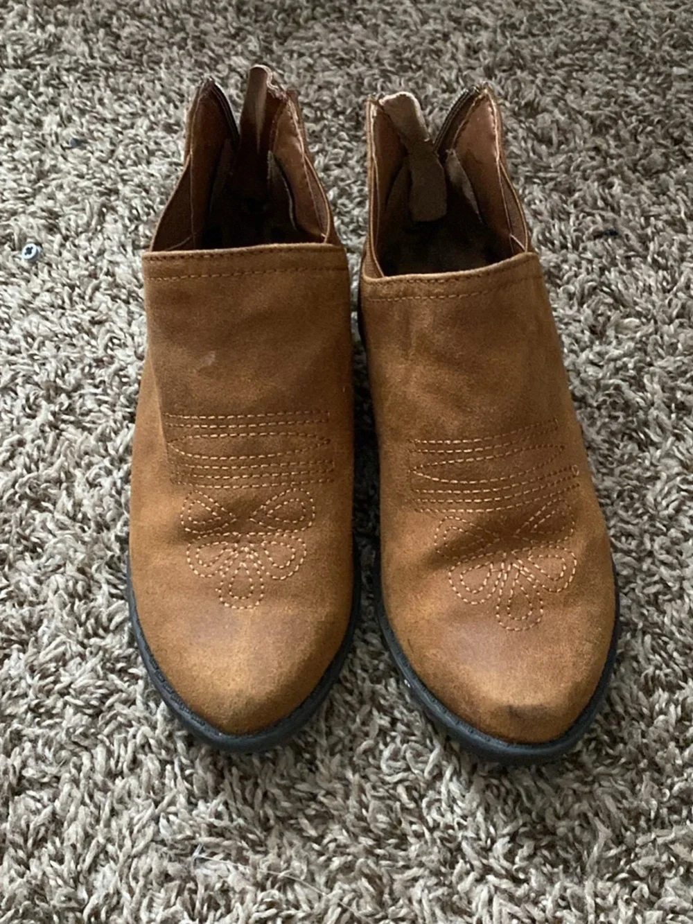 Kids size 1 ankle boots